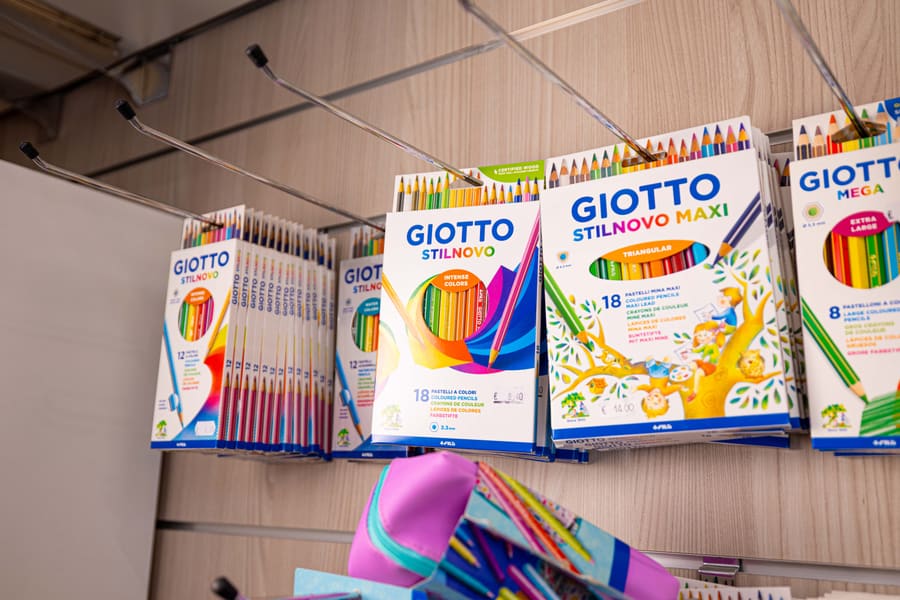 Colori Giotto e materiale artistico